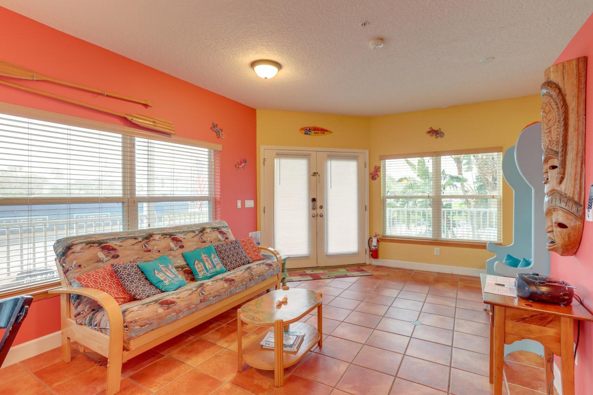 Vibrant Condo - Walk To Indian Rocks Beach! Клиъруотър Бийч Екстериор снимка